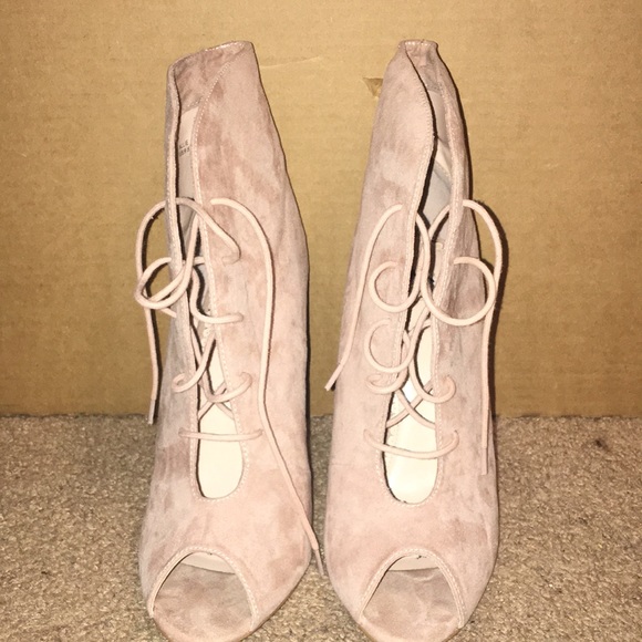 Shoe Dazzle Shoes - Nude open-toed booties
